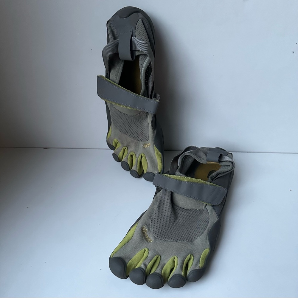 Vibram FiveFingers Toe Shoes in Gray and Lime Green